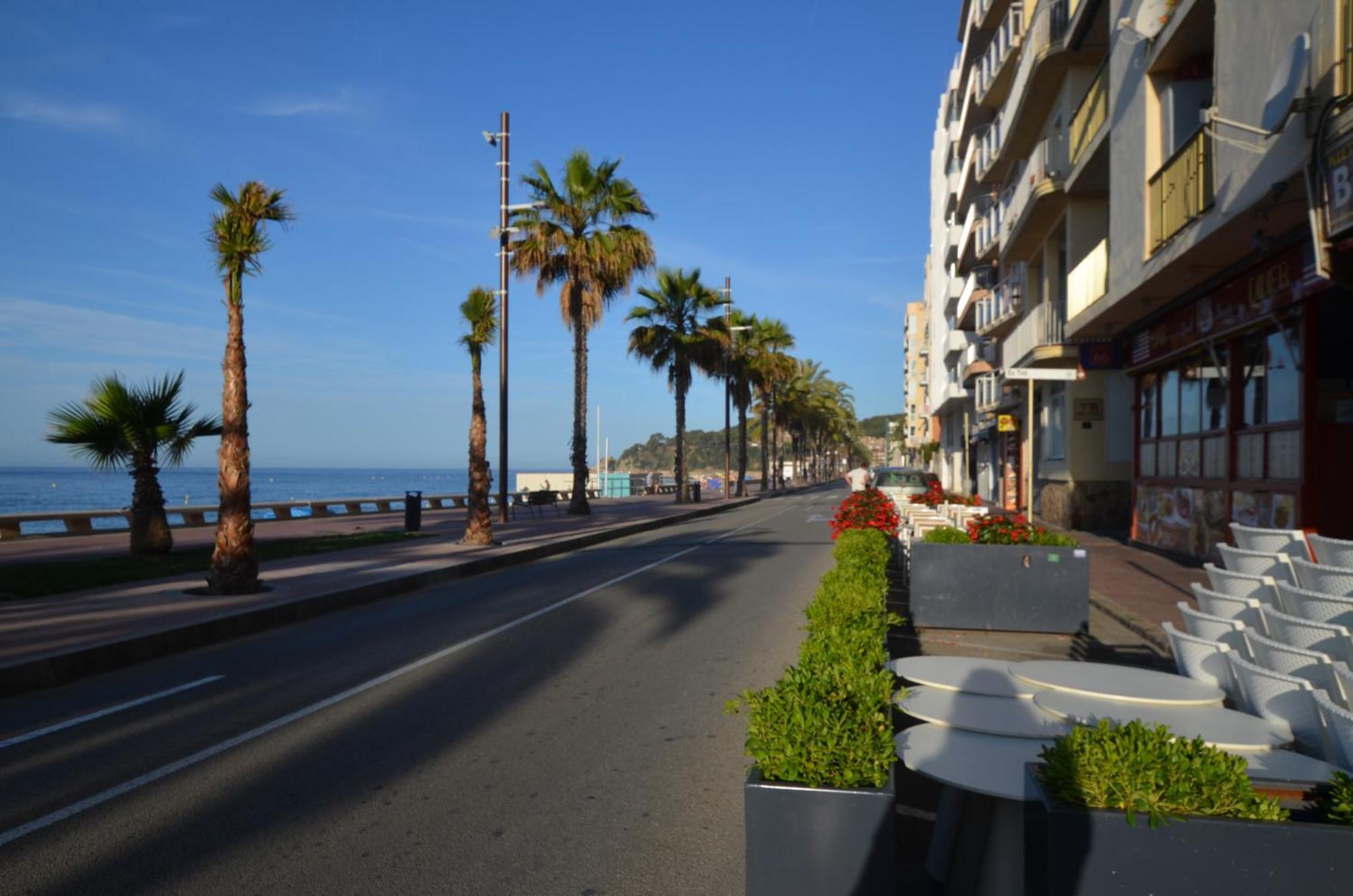 Fernando 12 Personas 8km Lloret De Mar * Gerona